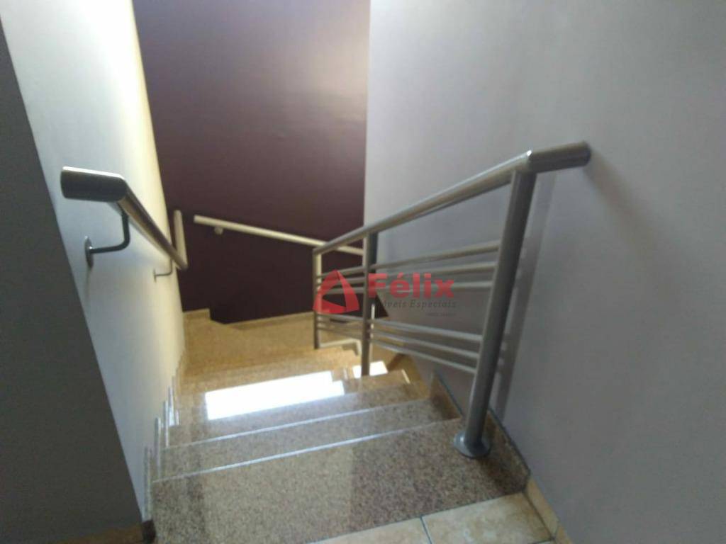 Sobrado à venda com 3 quartos, 237m² - Foto 11