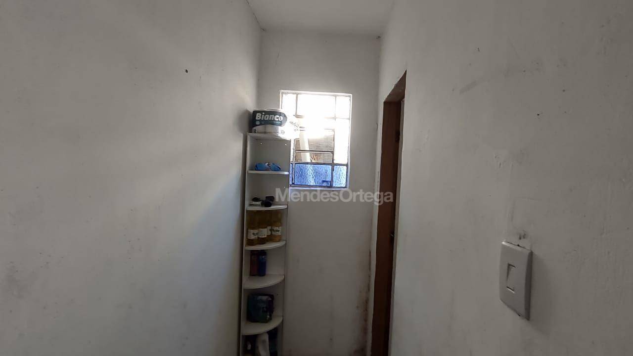 Casa à venda com 3 quartos, 184m² - Foto 13