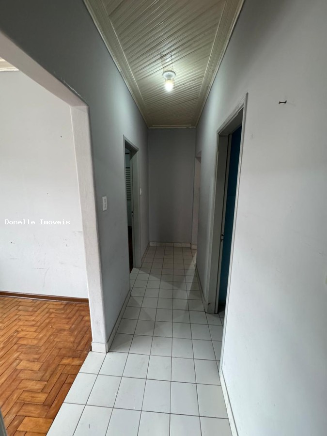 Casa para alugar com 3 quartos, 90m² - Foto 11