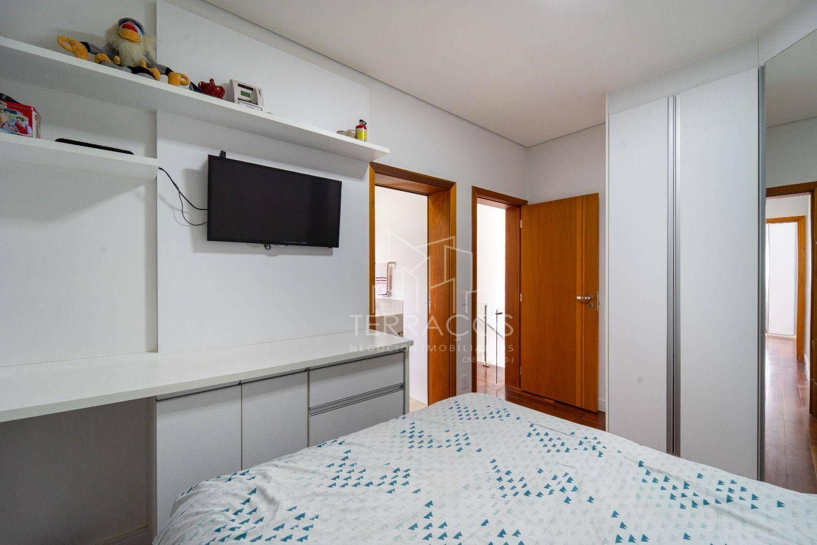 Sobrado à venda com 3 quartos, 383m² - Foto 15