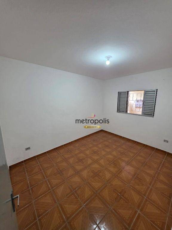 Casa para alugar com 2 quartos, 70m² - Foto 12