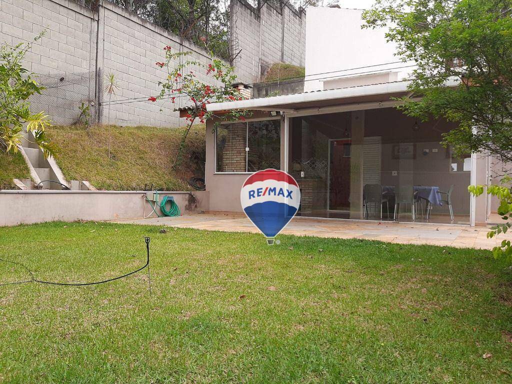 Casa de Condomínio à venda com 3 quartos, 250m² - Foto 4