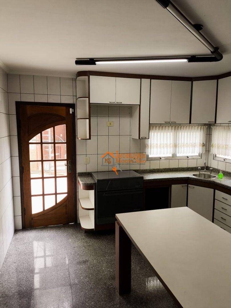 Sobrado à venda e aluguel com 3 quartos, 200m² - Foto 30