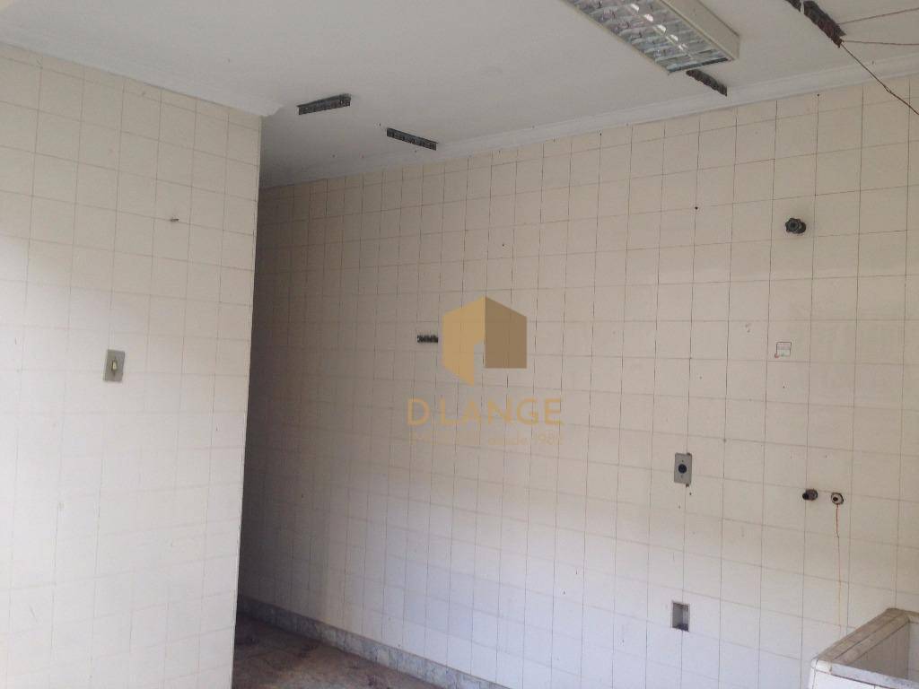 Casa para alugar com 3 quartos, 250m² - Foto 17