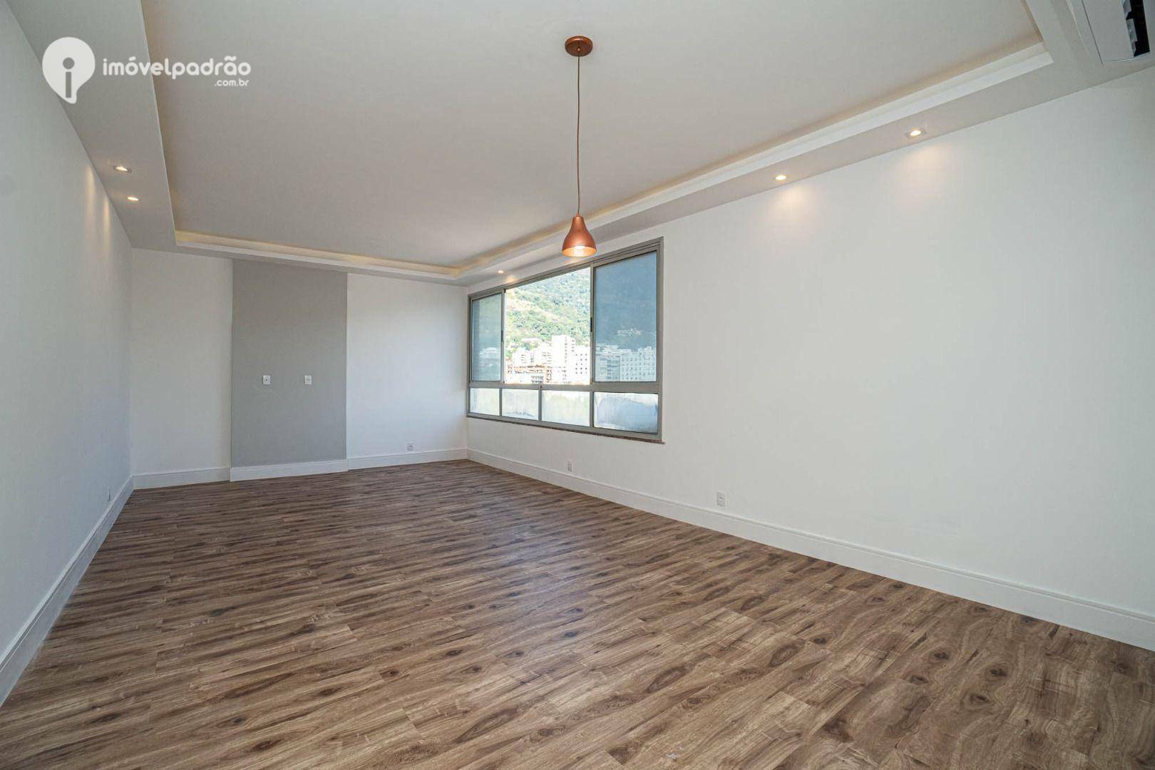 Apartamento à venda com 4 quartos, 130m² - Foto 1