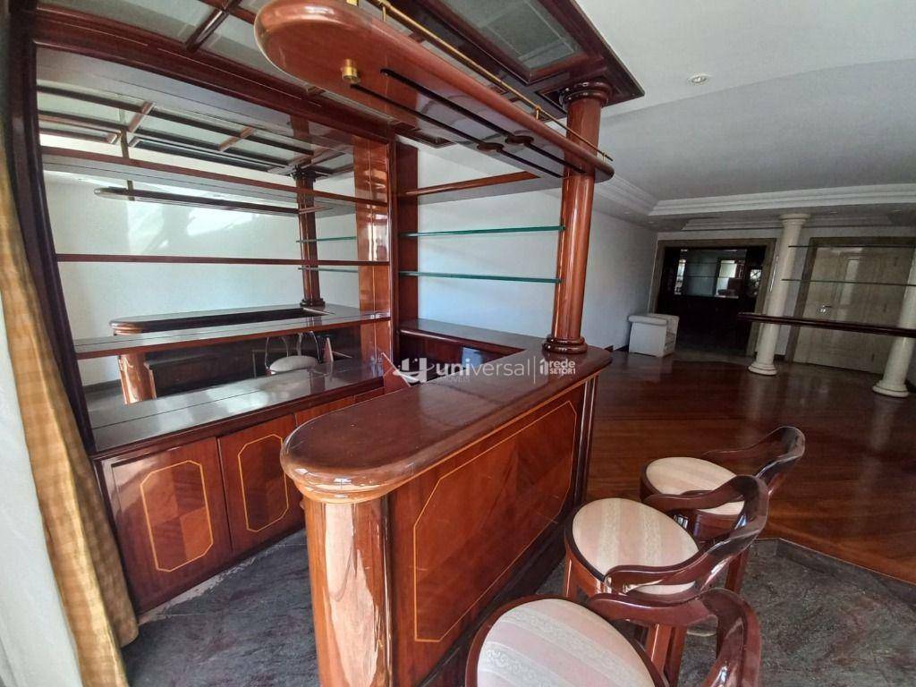 Apartamento à venda com 4 quartos, 220m² - Foto 4