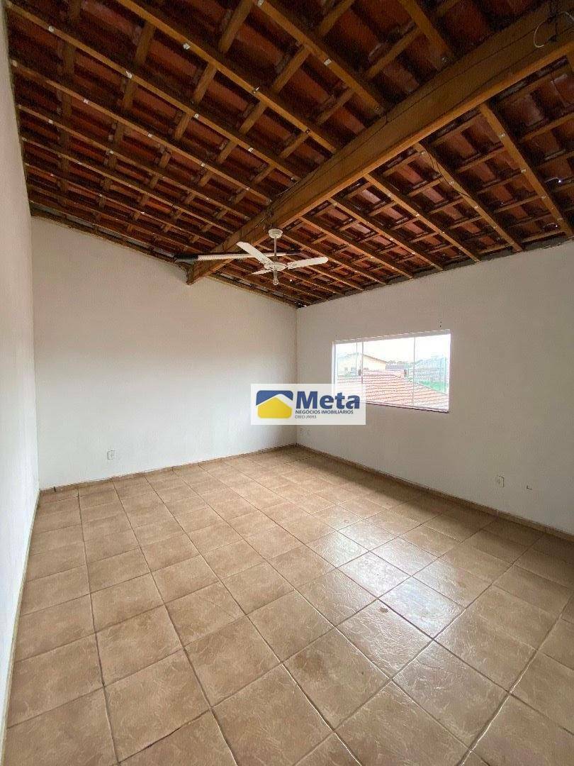 Casa à venda com 3 quartos, 180m² - Foto 22