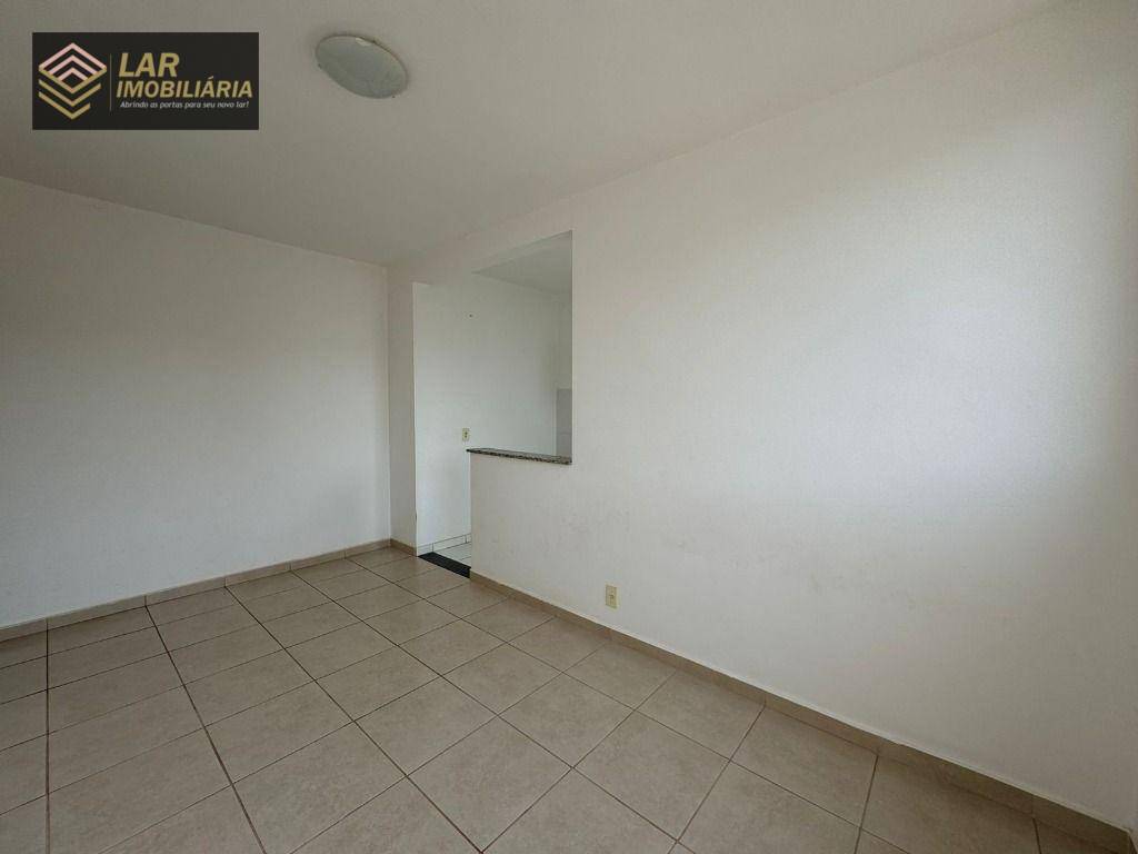 Apartamento para alugar com 2 quartos, 48m² - Foto 2