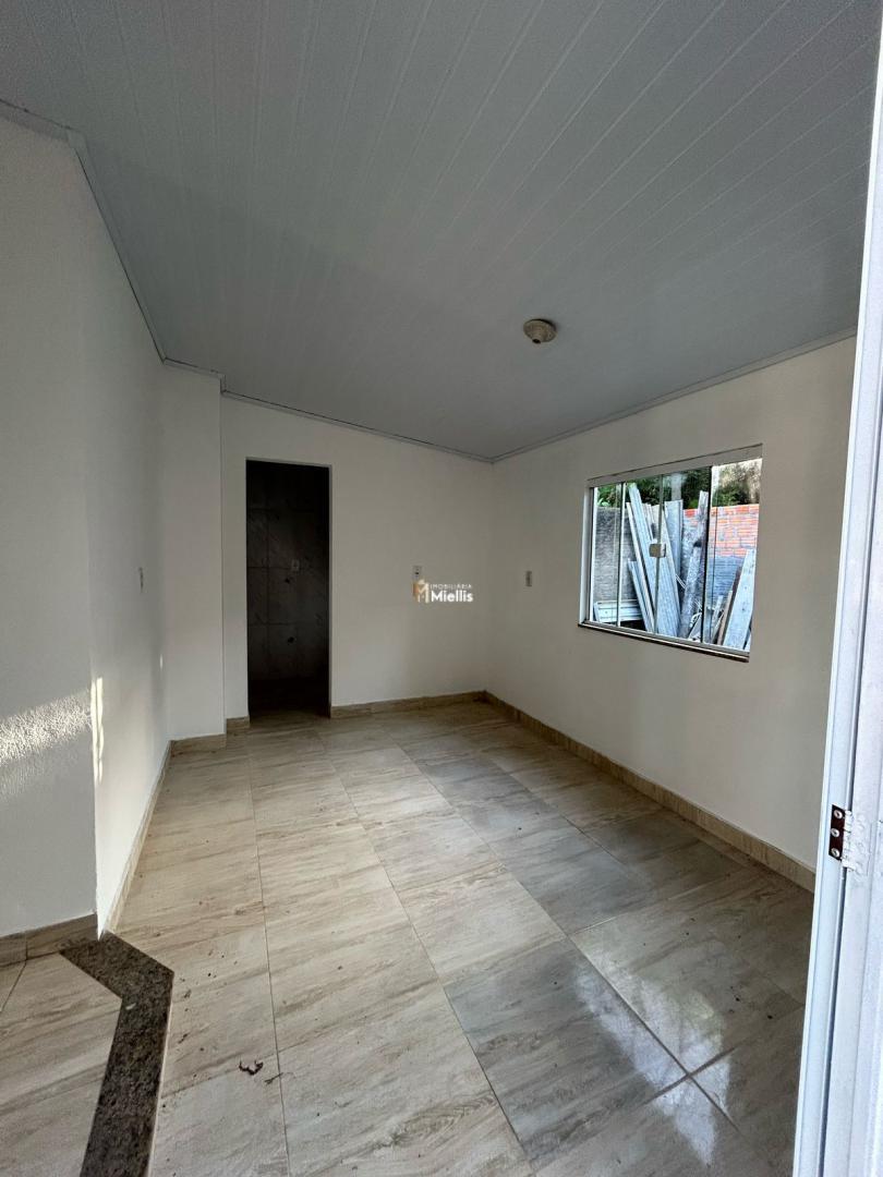Casa à venda com 2 quartos, 47m² - Foto 12