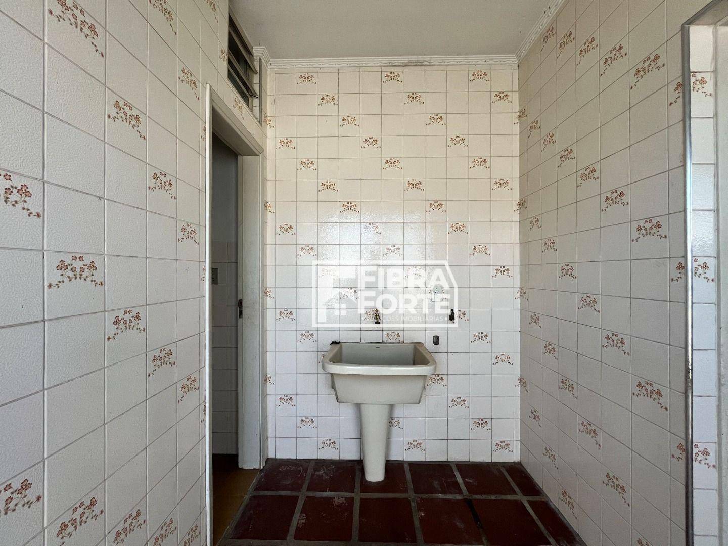 Casa à venda com 3 quartos, 140m² - Foto 8