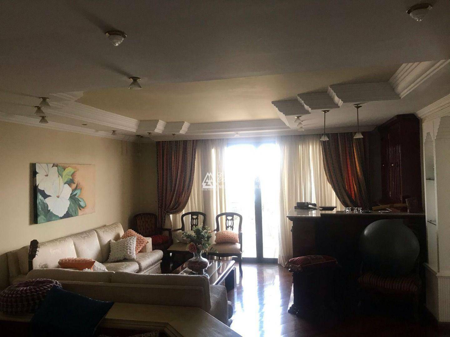 Apartamento à venda com 4 quartos, 230m² - Foto 2