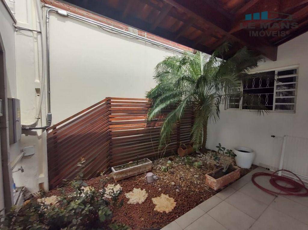 Casa à venda com 3 quartos, 117m² - Foto 2