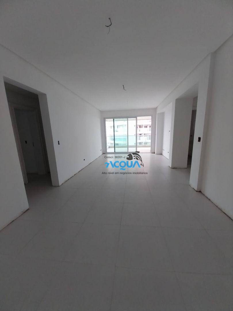 Apartamento à venda com 3 quartos, 175m² - Foto 2