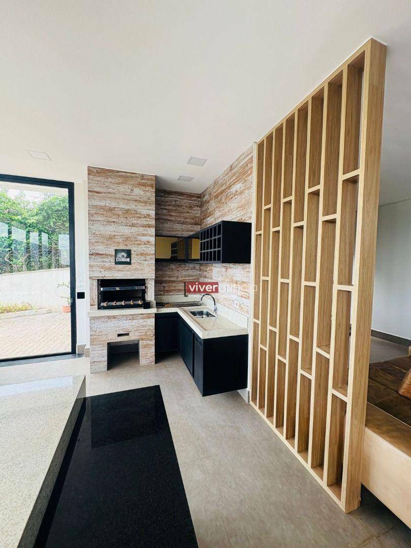 Casa de Condomínio para alugar com 4 quartos, 312m² - Foto 26