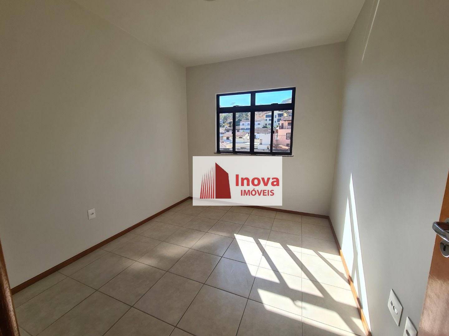 Apartamento à venda com 3 quartos, 110m² - Foto 9