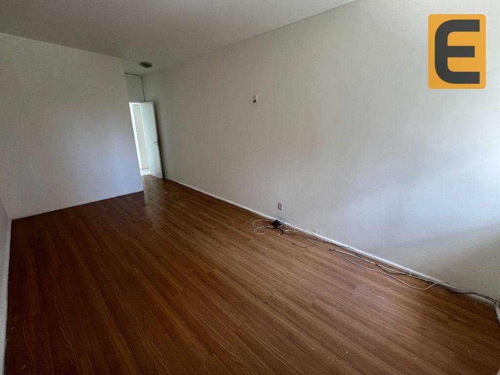 Apartamento à venda com 3 quartos, 179m² - Foto 10