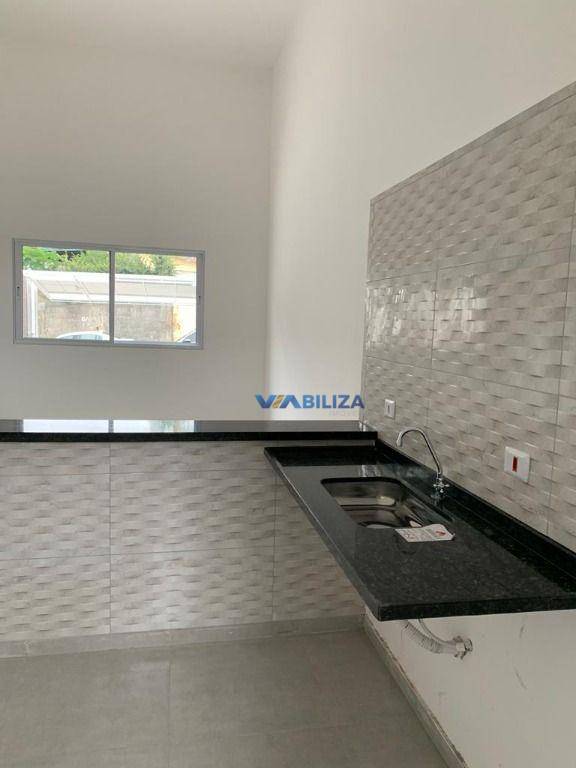 Casa à venda com 3 quartos, 83m² - Foto 11