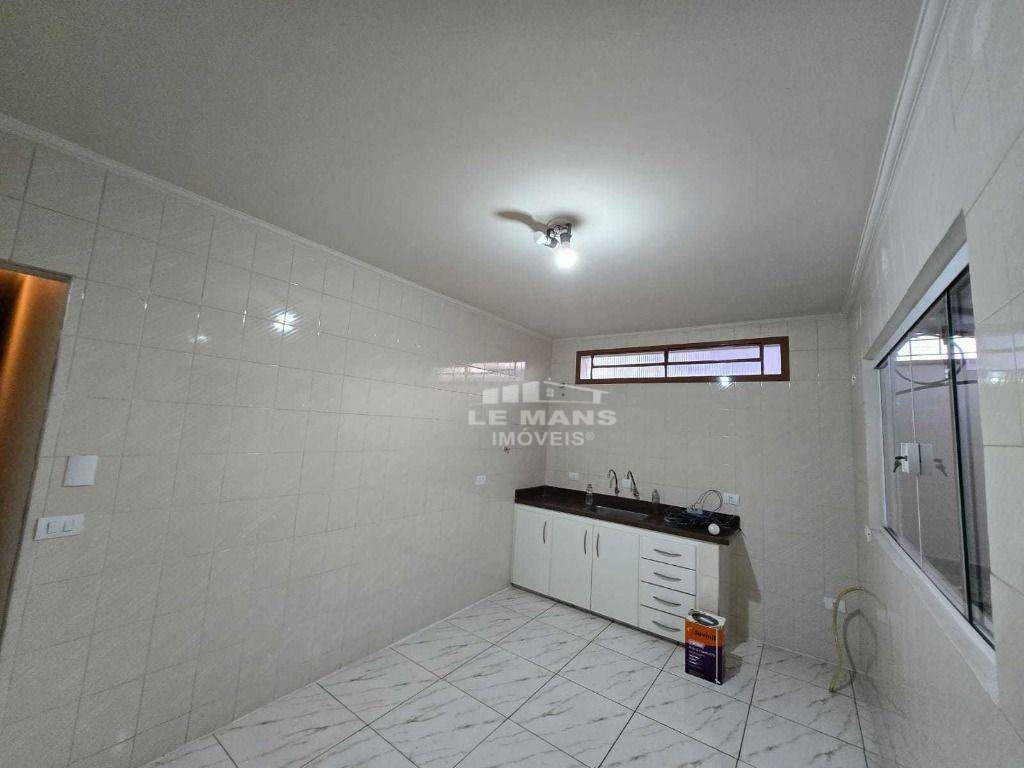 Casa à venda e aluguel com 3 quartos, 87m² - Foto 4