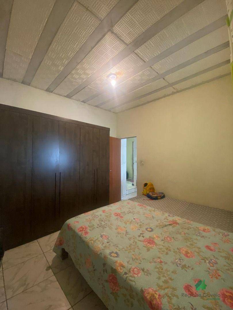 Casa para alugar com 3 quartos, 50m² - Foto 11