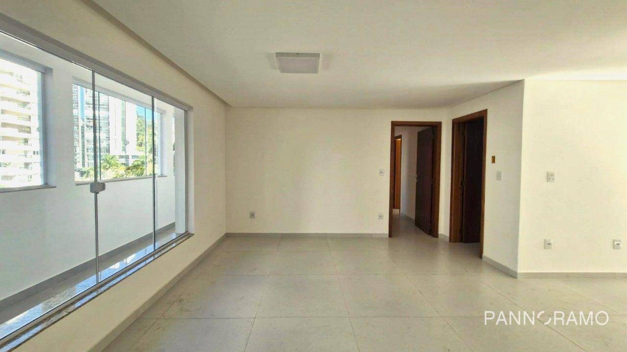 Casa à venda e aluguel com 4 quartos, 300m² - Foto 13