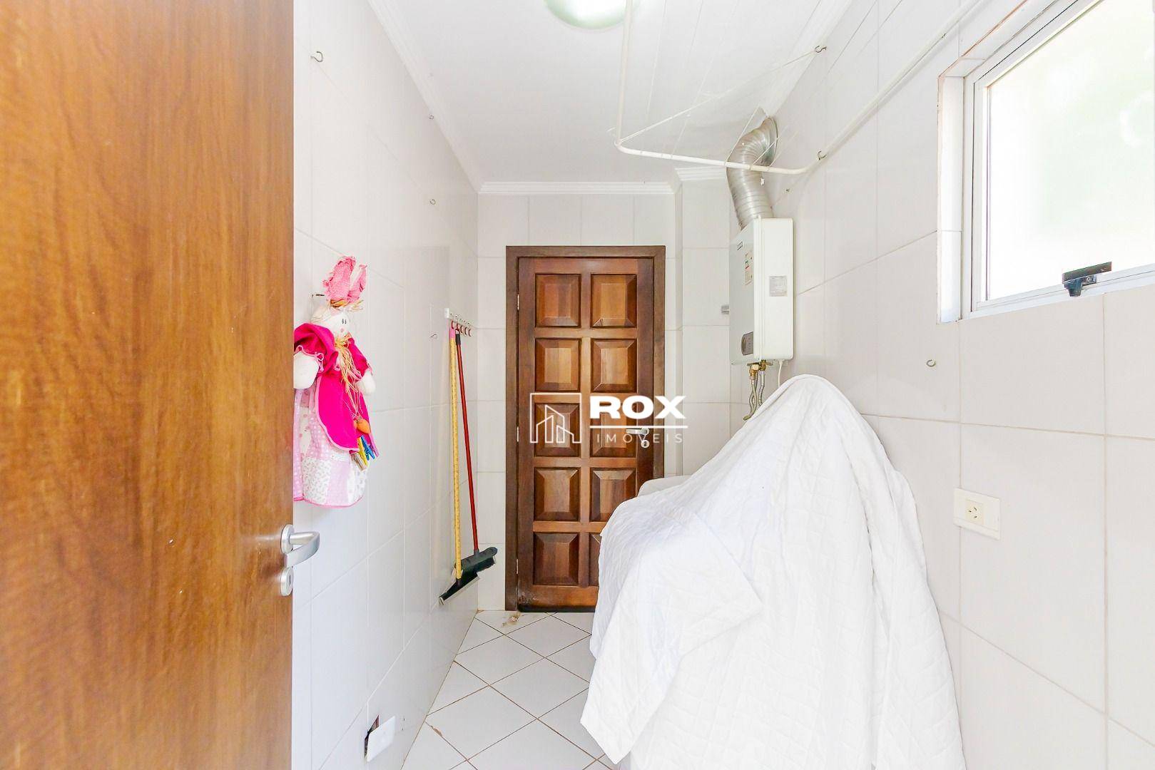 Casa para alugar com 4 quartos, 362m² - Foto 20