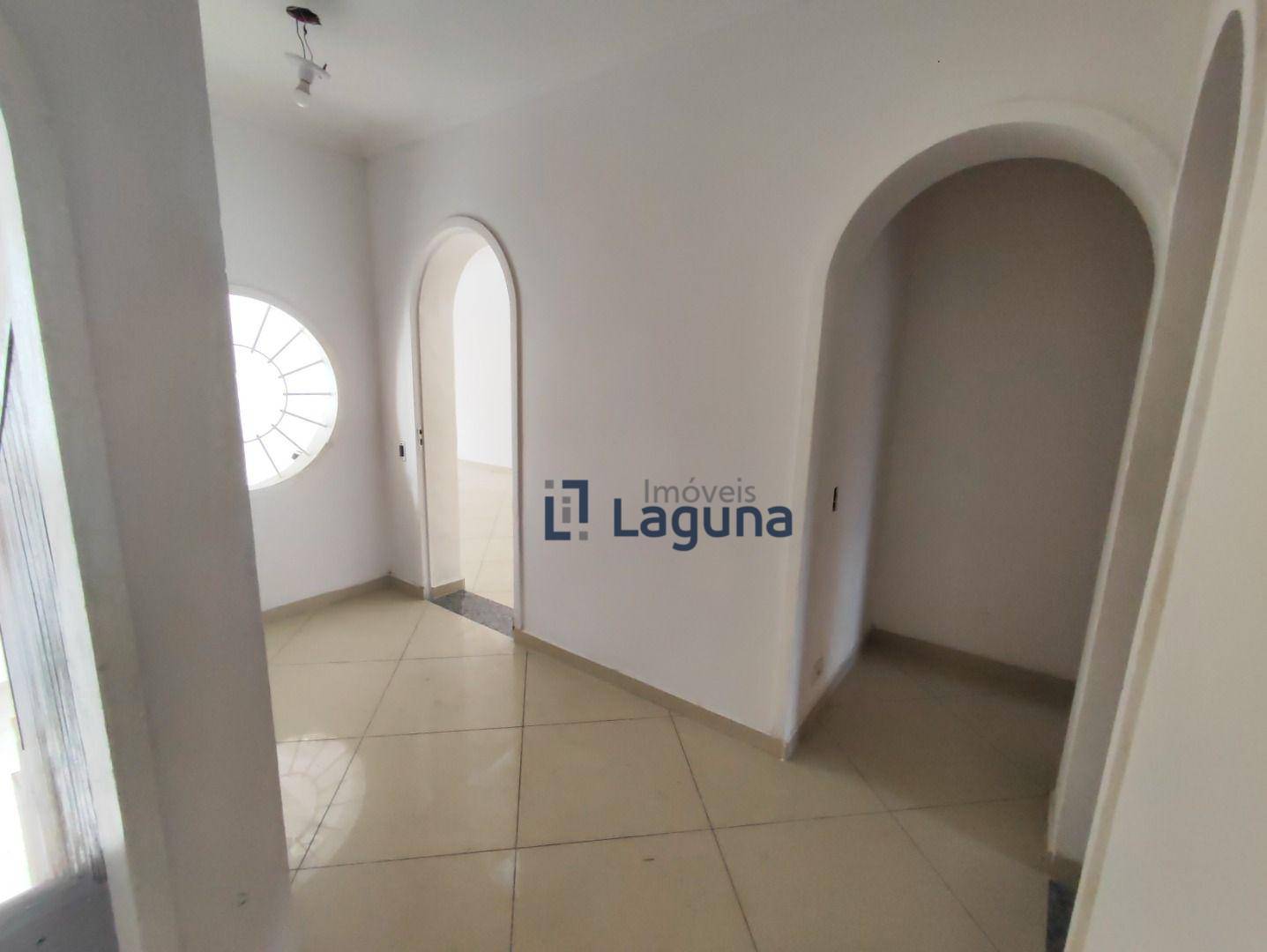 Casa à venda com 6 quartos, 477m² - Foto 6