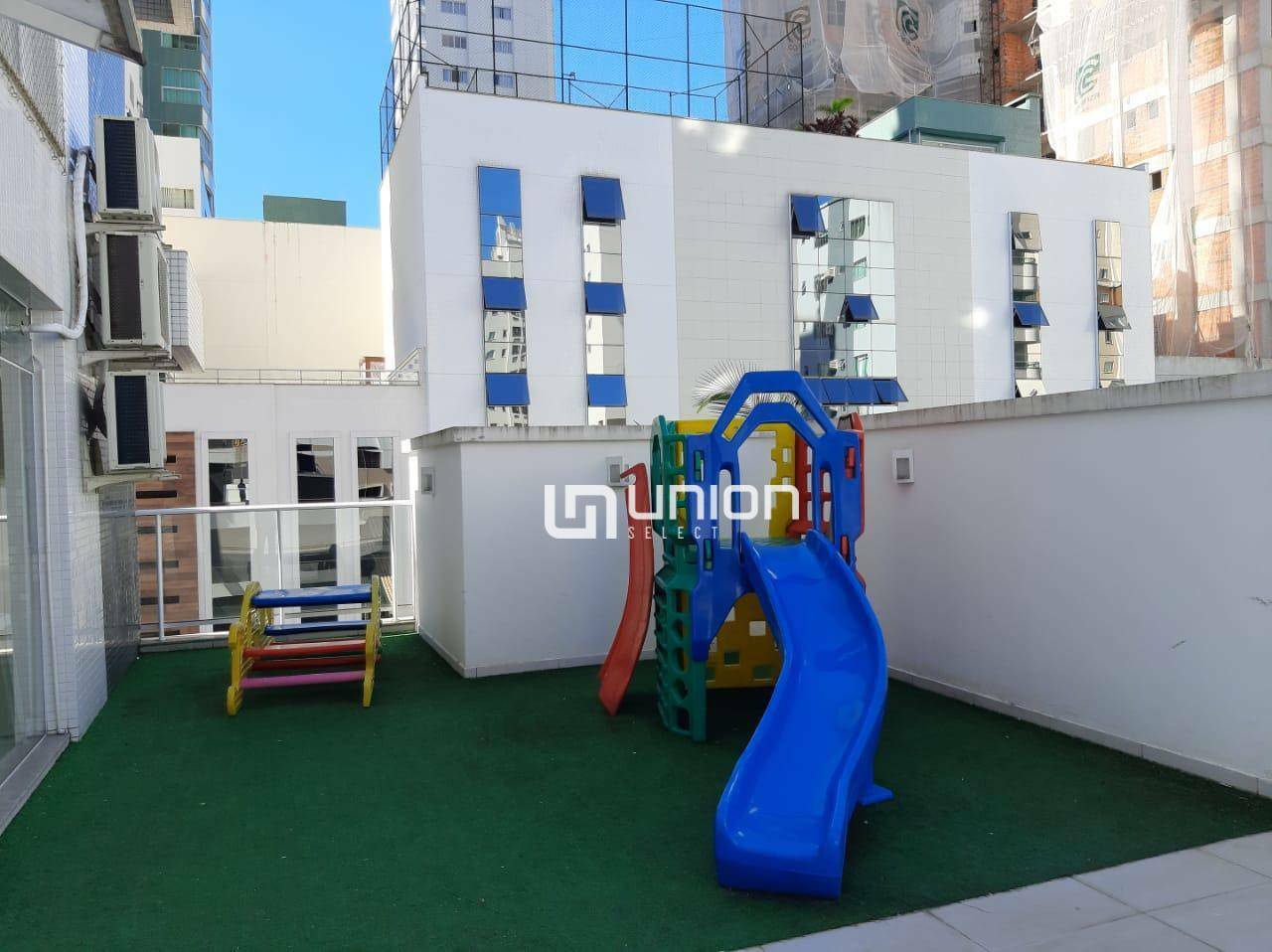 Apartamento à venda com 3 quartos, 111m² - Foto 20