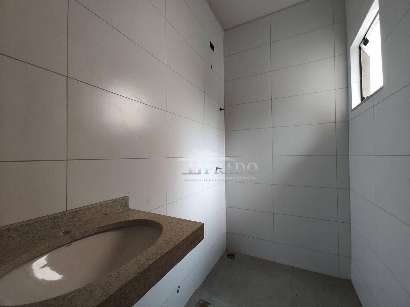 Casa à venda com 2 quartos, 74m² - Foto 11