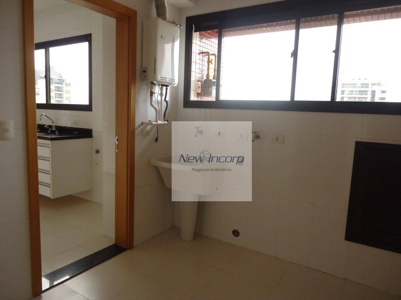 Apartamento à venda com 4 quartos, 208m² - Foto 12