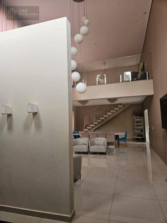 Casa de Condomínio para alugar com 4 quartos, 500m² - Foto 36