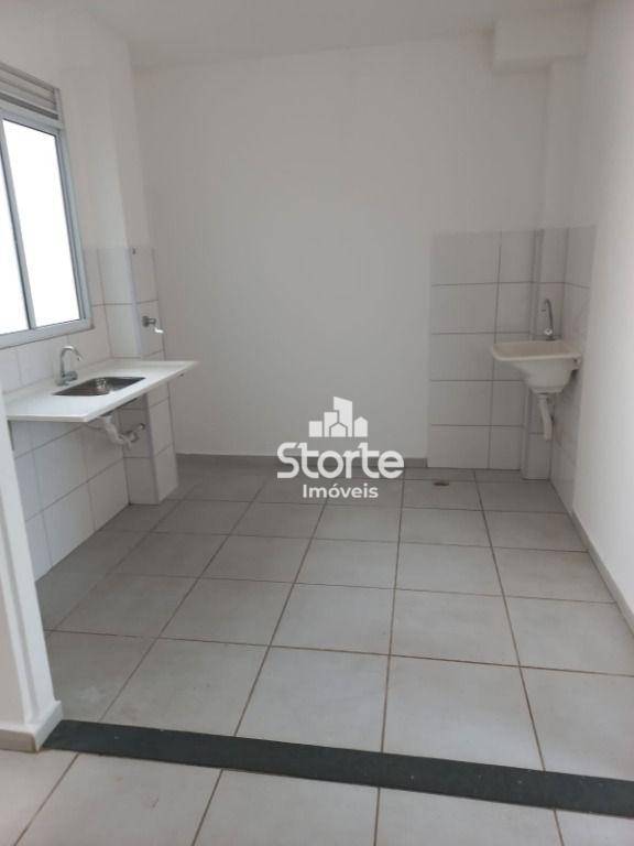 Apartamento à venda com 2 quartos, 43m² - Foto 4