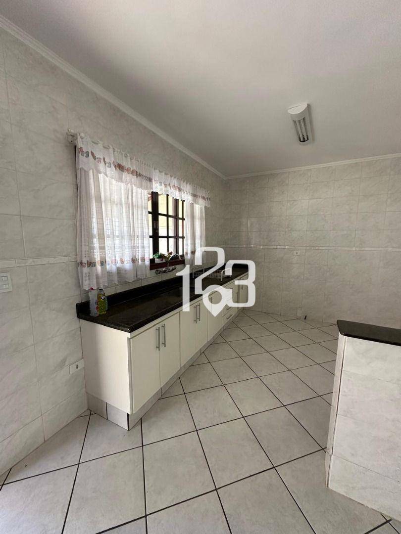 Casa à venda e aluguel com 3 quartos, 300M2 - Foto 6
