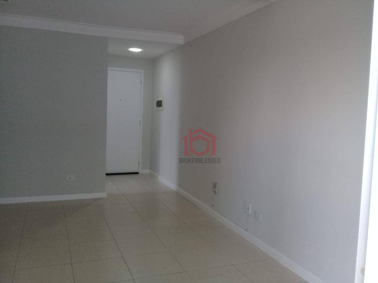 Apartamento à venda com 2 quartos, 62m² - Foto 7