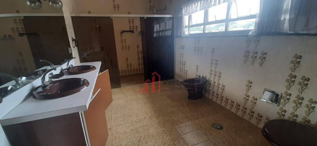 Sobrado para alugar com 4 quartos, 665m² - Foto 18