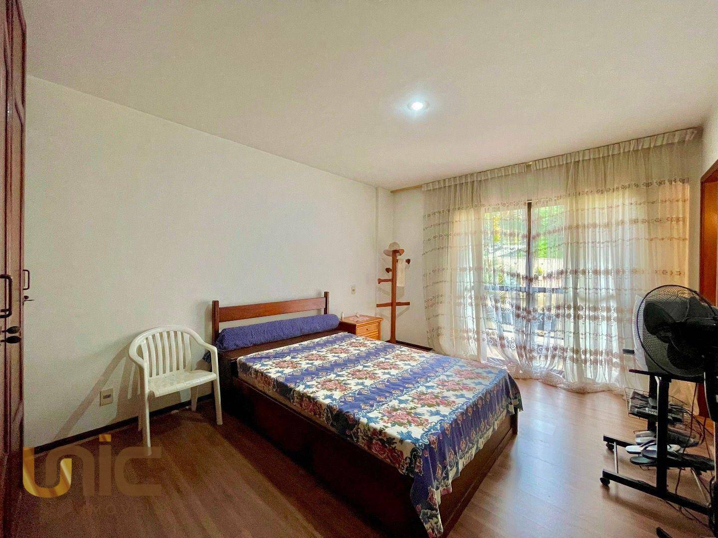 Apartamento à venda com 3 quartos, 144m² - Foto 8