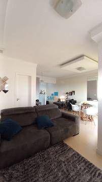 Apartamento à venda com 2 quartos, 69m² - Foto 2