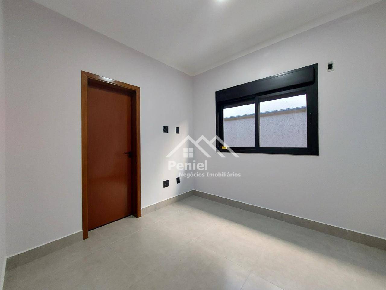 Casa de Condomínio à venda com 3 quartos, 150m² - Foto 2