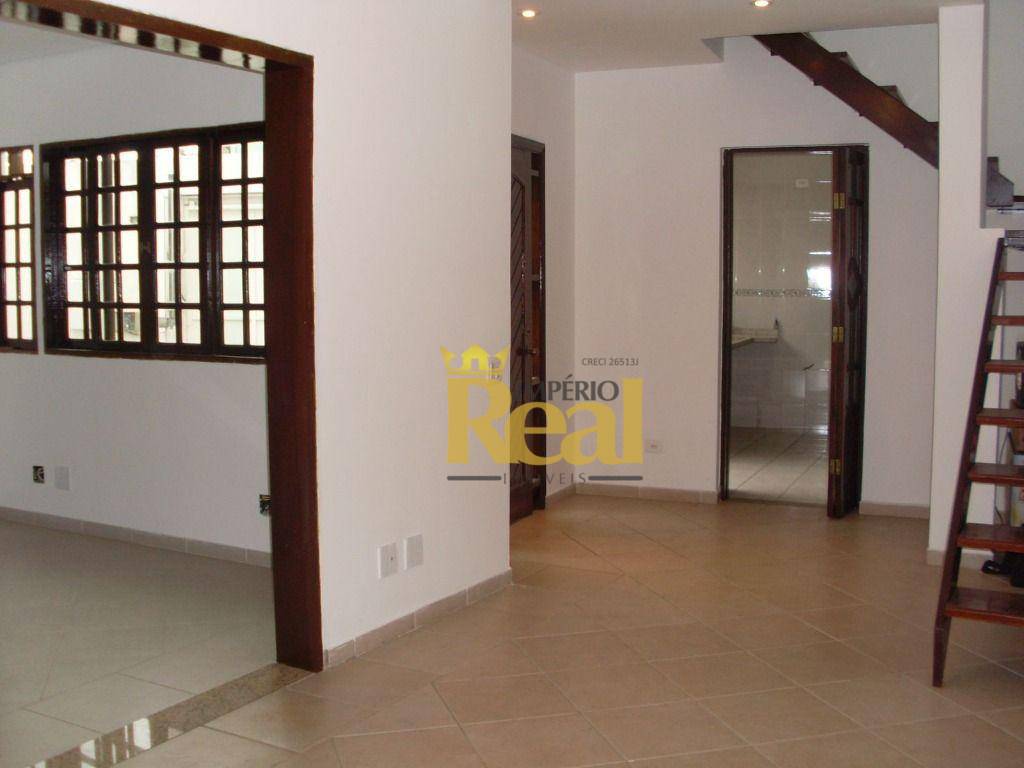 Casa à venda com 2 quartos, 180m² - Foto 4