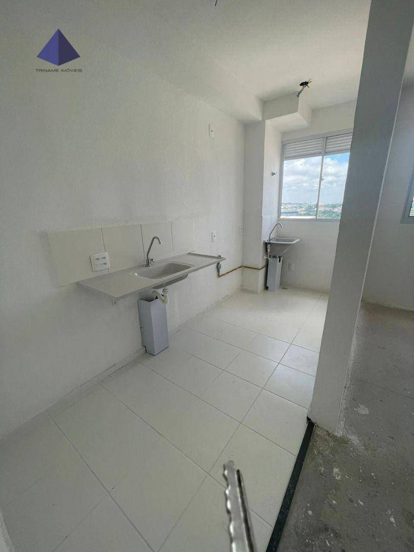 Apartamento à venda com 2 quartos, 44m² - Foto 2