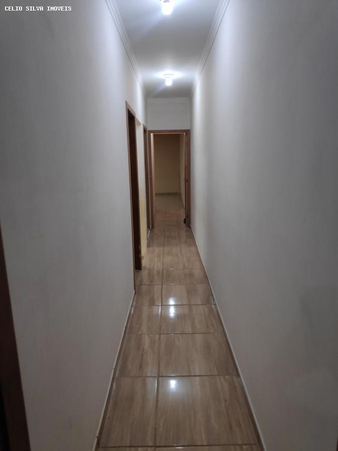 Casa à venda com 3 quartos, 250m² - Foto 15