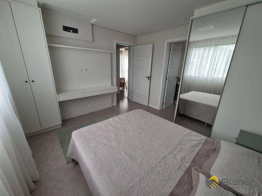 Apartamento à venda com 2 quartos, 64m² - Foto 14