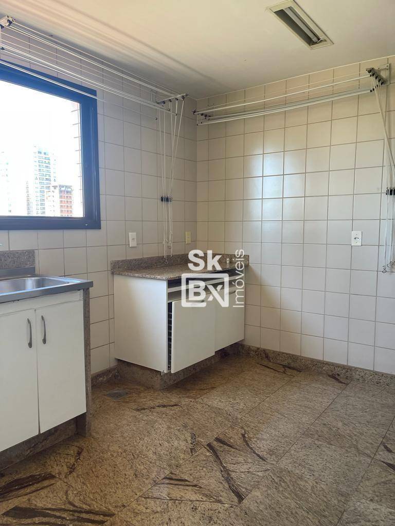 Apartamento à venda com 3 quartos, 208m² - Foto 10