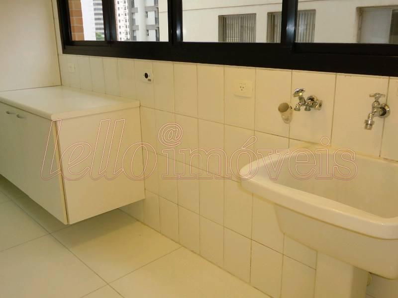 Apartamento para alugar com 3 quartos, 180m² - Foto 31