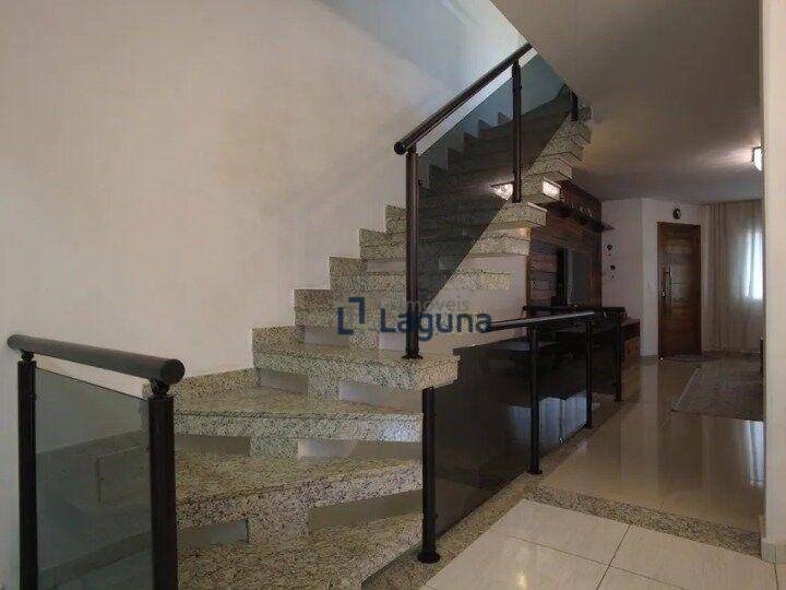 Sobrado à venda com 3 quartos, 212m² - Foto 5