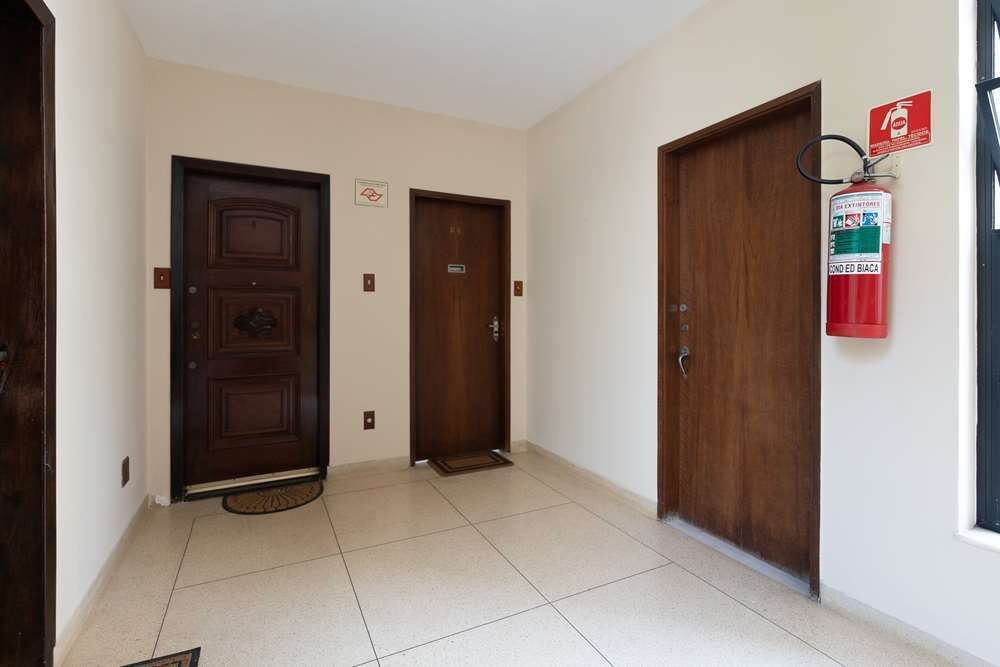 Apartamento à venda com 2 quartos, 96m² - Foto 2