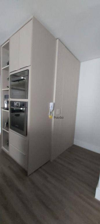 Apartamento à venda com 4 quartos, 151m² - Foto 14