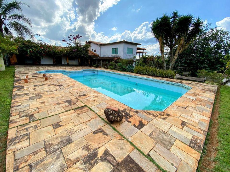 Chácara à venda com 5 quartos, 740m² - Foto 3