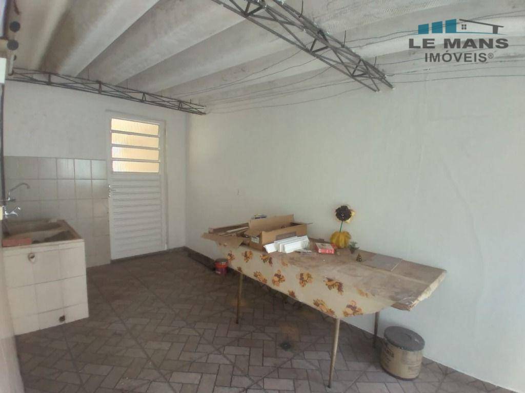 Casa à venda com 3 quartos, 180m² - Foto 35