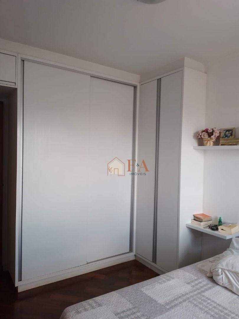 Apartamento à venda com 3 quartos, 117m² - Foto 11