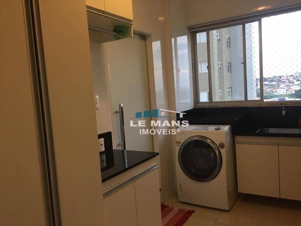 Apartamento à venda com 3 quartos, 145m² - Foto 2